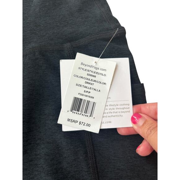 Beyond Yoga Women's Darkest Night Spacedye High Waisted Biker Shorts Size S - Picture 7 of 8